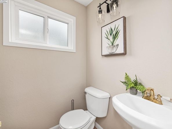 7465 Limerick Ave, Dublin CA 94568