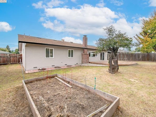 7465 Limerick Ave, Dublin CA 94568
