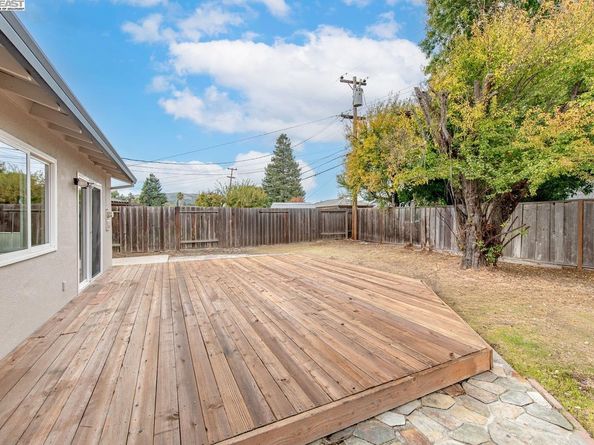 7465 Limerick Ave, Dublin CA 94568