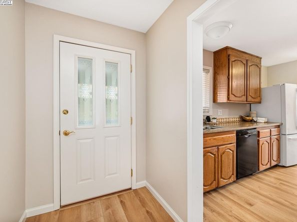 7465 Limerick Ave, Dublin CA 94568