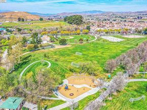 7465 Limerick Ave, Dublin CA 94568
