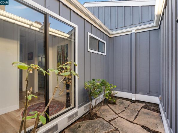 1942 Rancho Verde Circle E, Danville CA 94526