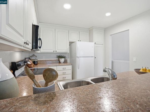 246 Via El Dorado Ln, Martinez CA 94553