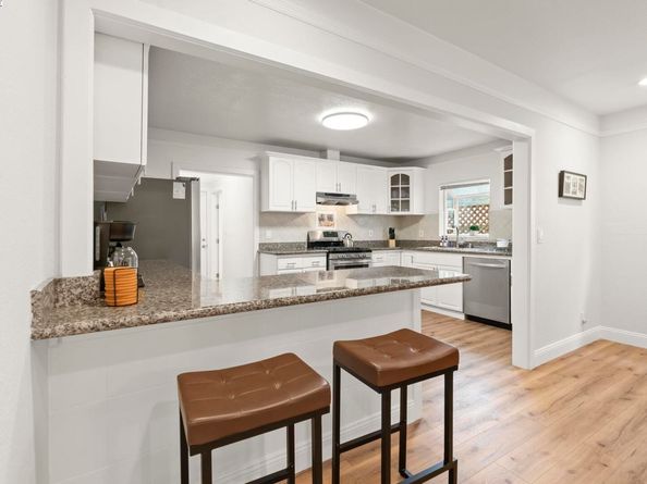 3932 Gardenia Pl, Oakland CA 94605