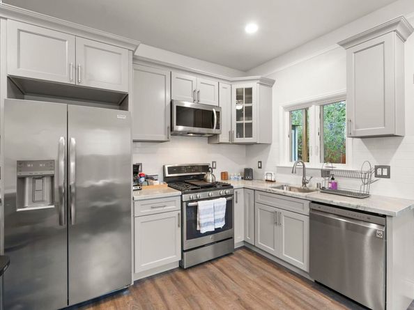 3932 Gardenia Pl, Oakland CA 94605
