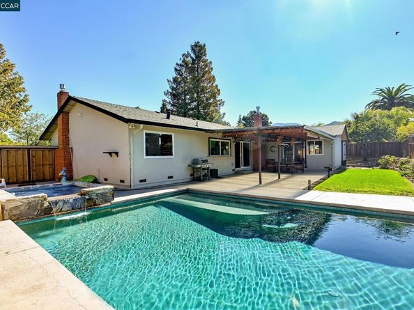 7 Atchinson Stage Rd, Clayton CA 94517