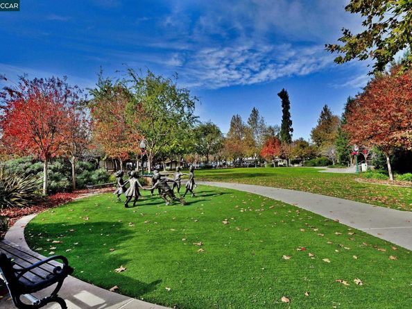 7 Atchinson Stage Rd, Clayton CA 94517