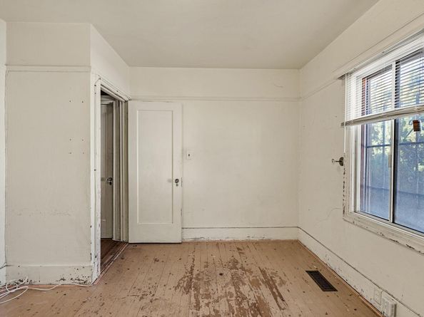 6432 Outlook Ave, Oakland CA 94605