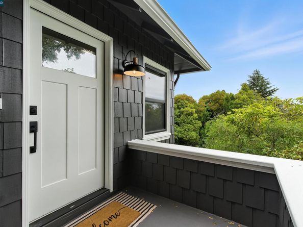 5020 Golden Gate Ave, Oakland CA 94618