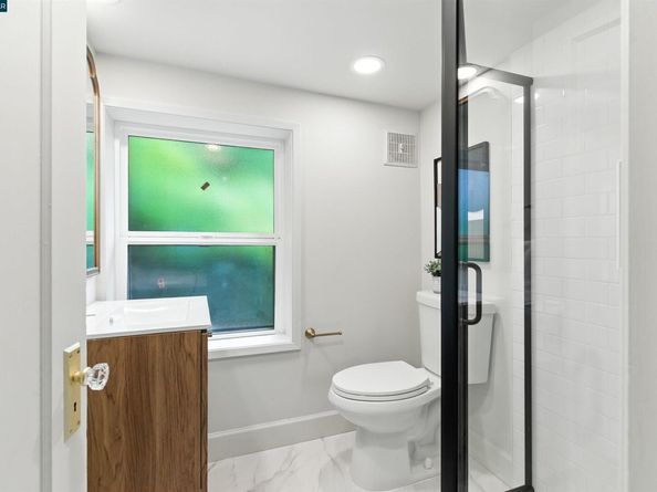 5020 Golden Gate Ave, Oakland CA 94618