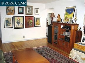 362 Summit Ct, Pinole CA 94564