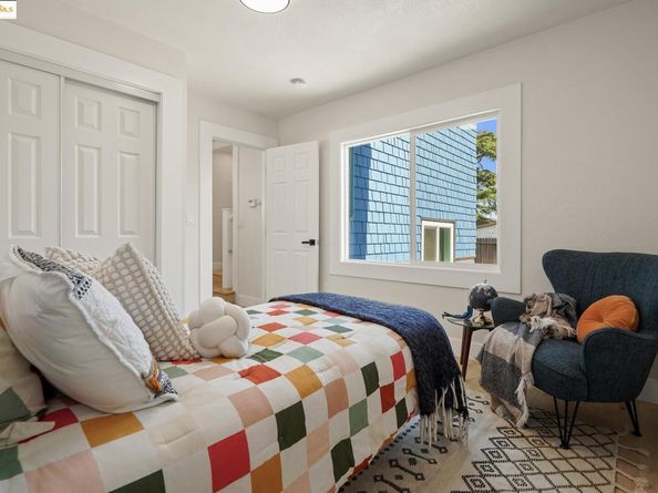 2468 60th, Oakland CA 94605
