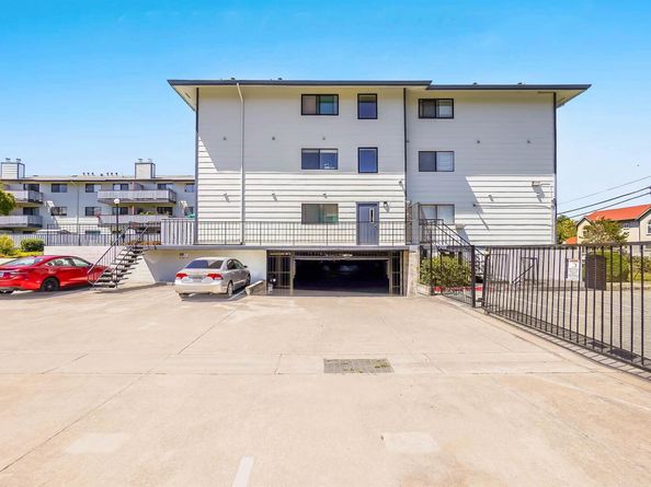 325 Valle Vista Ave 314, Hayward CA 94544