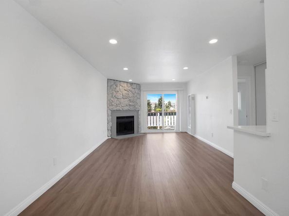 325 Valle Vista Ave 314, Hayward CA 94544