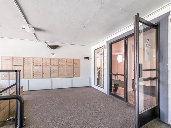 325 Valle Vista Ave 314, Hayward CA 94544