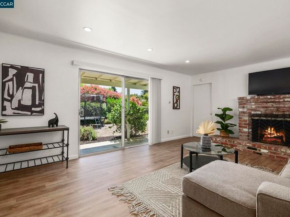884 Juanita Dr, Lafayette CA 94595