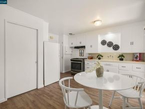 884 Juanita Dr, Lafayette CA 94595