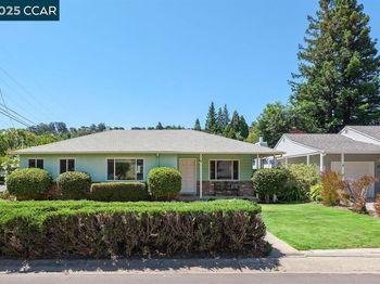 884 Juanita Dr
