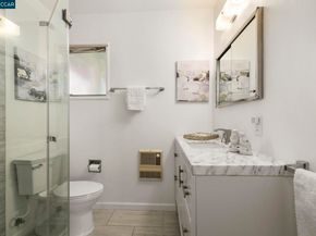 884 Juanita Dr, Lafayette CA 94595
