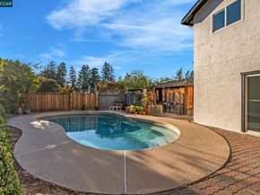 20 Mt Tamalpais Pl, Clayton CA 94517