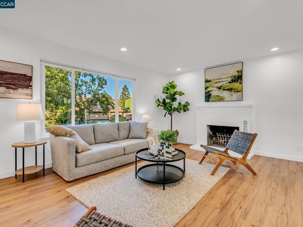 20 Mt Tamalpais Pl, Clayton CA 94517