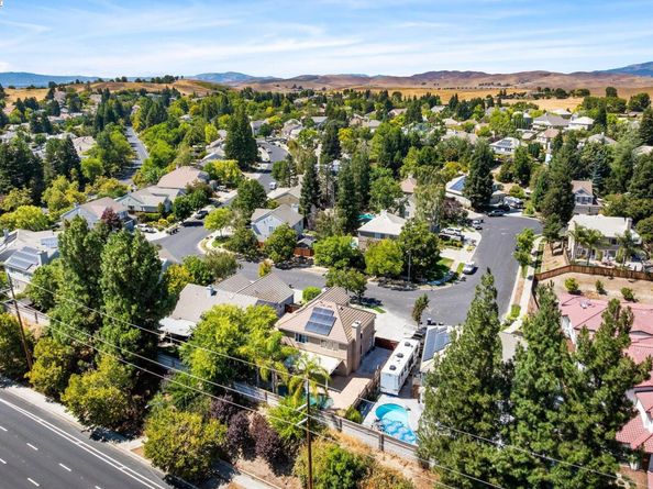 635 Eliot Dr, Livermore CA 94551