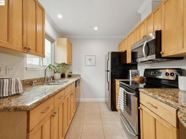 55 Fairmount Ave 215, Oakland CA 94611