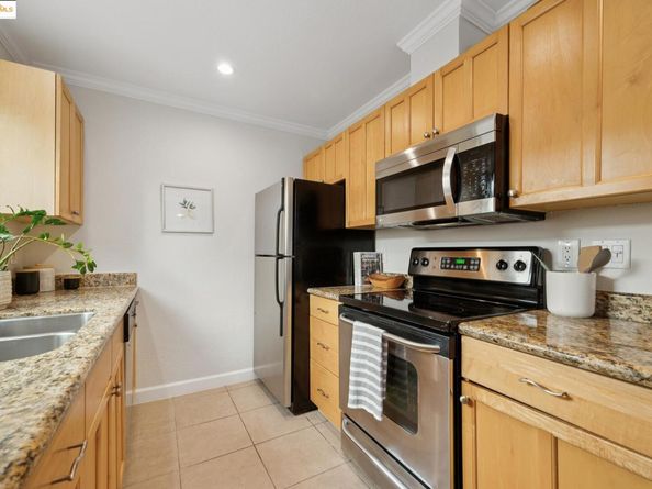 55 Fairmount Ave 215, Oakland CA 94611