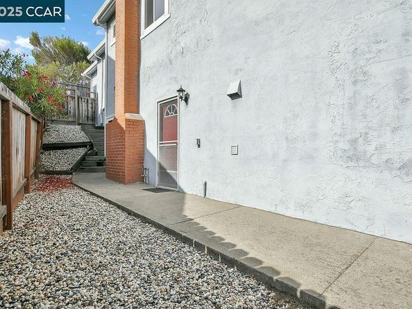 1410-1412 Lang Street, Martinez CA 94553