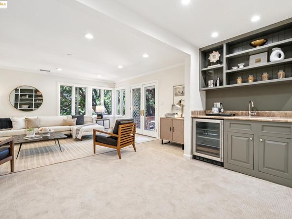1301 Mountain Blvd, Oakland CA 94611