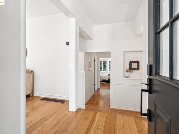 1301 Mountain Blvd, Oakland CA 94611