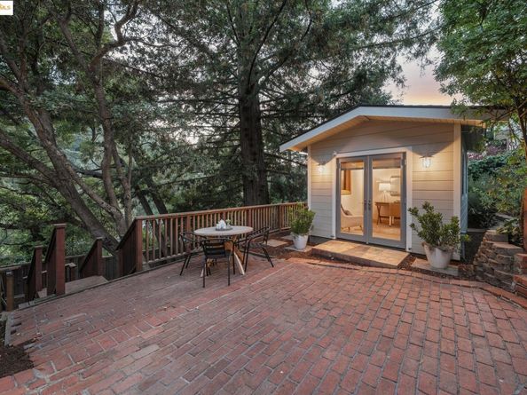 1301 Mountain Blvd, Oakland CA 94611