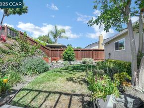 2006 Rainier Drive, Martinez CA 94553