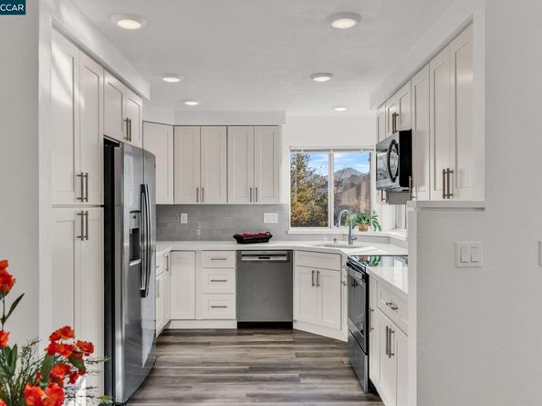 253 Florence Ct, Hercules CA 94547