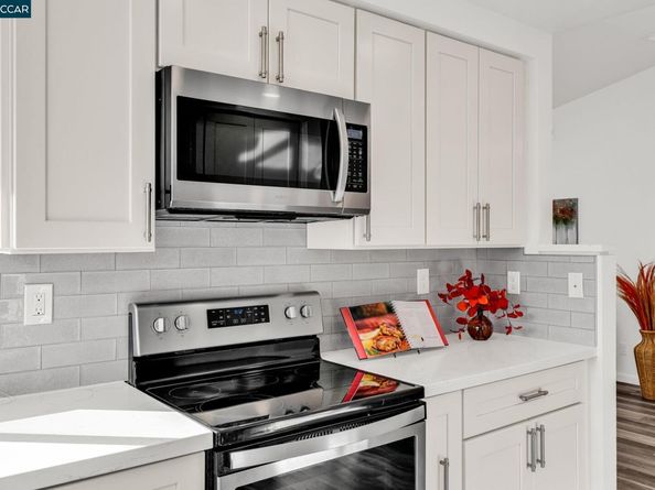 253 Florence Ct, Hercules CA 94547