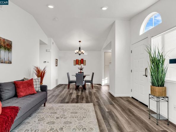 253 Florence Ct, Hercules CA 94547