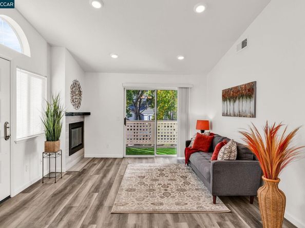 253 Florence Ct, Hercules CA 94547