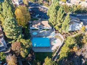 253 Florence Ct, Hercules CA 94547