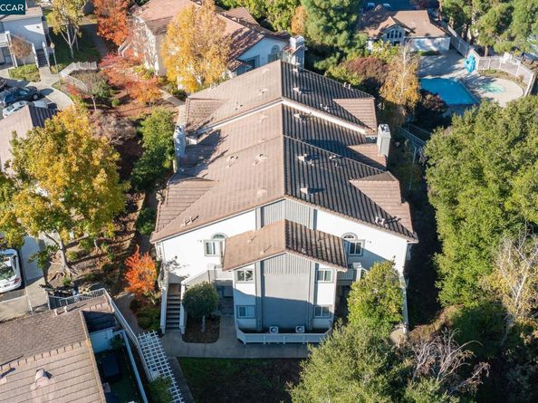 253 Florence Ct, Hercules CA 94547