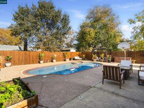 2941 Crawford St, Concord CA 94518