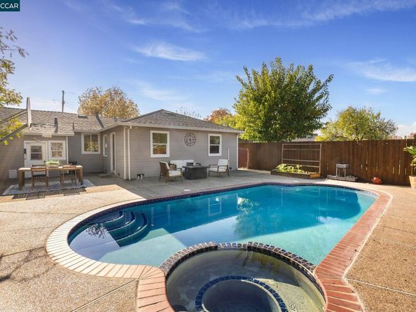 2941 Crawford St, Concord CA 94518