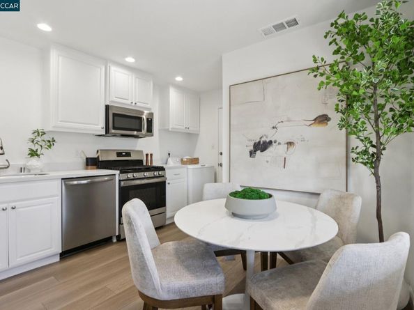 1467 Cape Cod Way, Concord CA 94521