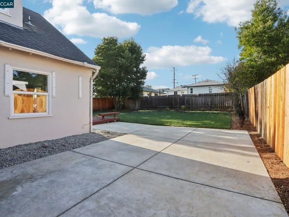 1467 Cape Cod Way, Concord CA 94521