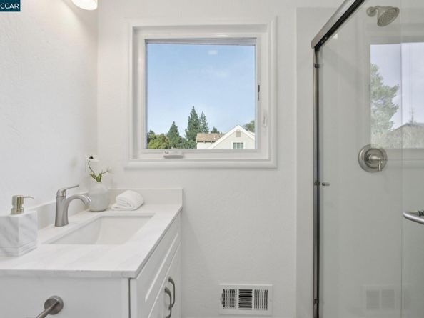 1467 Cape Cod Way, Concord CA 94521