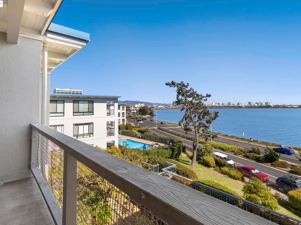 2 Anchor F497, Emeryville CA 94608