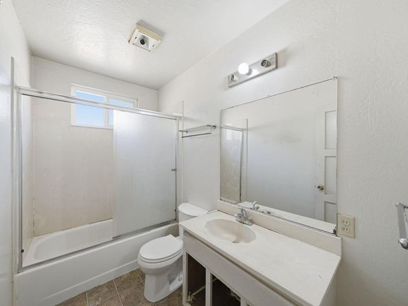 17472 Via Segundo, San Lorenzo CA 94580