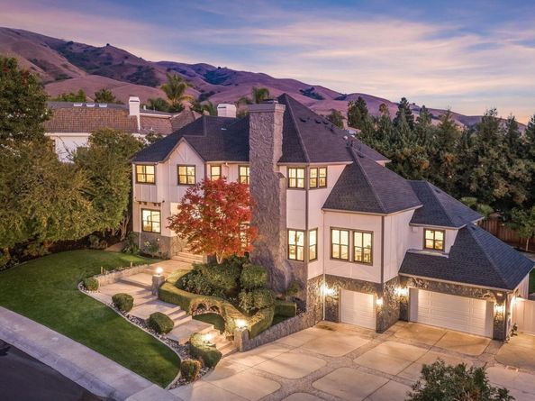 1910 Vinehill Circle, Fremont CA 94539