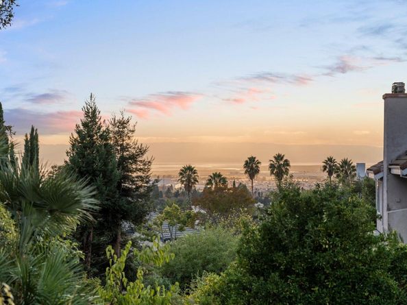 1910 Vinehill Circle, Fremont CA 94539