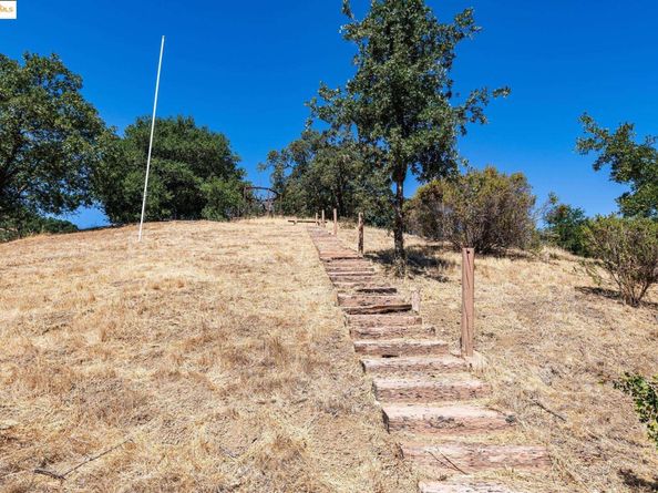 261 Benham, Martinez CA 94553