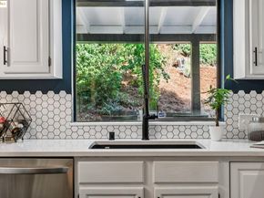 261 Benham, Martinez CA 94553
